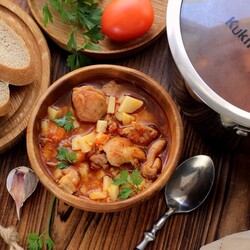 Куриный суп по мотивам "Чахохбили"