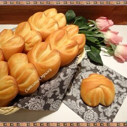 Булочки из теста с творожным сыром