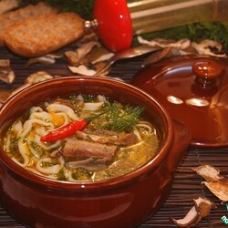 Грибная юшка с домашней лапшой