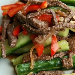 Огурцы с мясом по-корейски