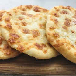 Творожно-сырные лепёшки в духовке