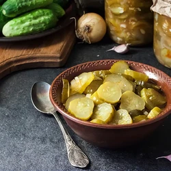 7 вкусных салатов с огурцами на зиму, которые пора начинать готовить — читать на Gastronom.ru