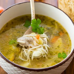 Куриная лапша: сила куриного бульона и домашней лапши — читать на Gastronom.ru