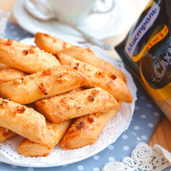 Брусочки кондитерские с орехами