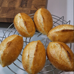 Маленький хлеб Нат Анат