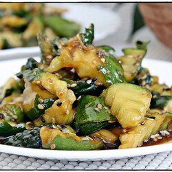 Быстрая закуска из огурцов