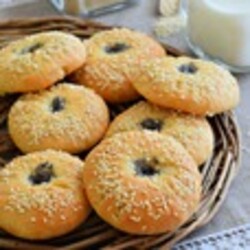 Несладкая выпечка с кунжутом