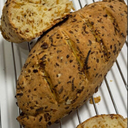 Хлеб луковый бездрожжевой