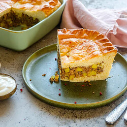 Пирог с куриными потрошками и картофелем