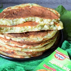 Блины на пиве с сыром и зеленью