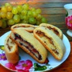 Печенье с вареньем и орехами