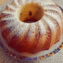 Кекс на молоке с изюмом и орехами. Рецепт