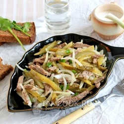 Салат «Шахтерский» с солеными огурцами — рецепт с фото