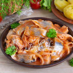 Сельдь, маринованная в томатном соусе