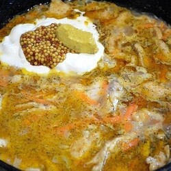 Тушеное куриное филе в сметано-горчичном соусе... | Интересный контент в группе ВОЗЬМИ И СДЕЛАЙ! Вкусные рецепты