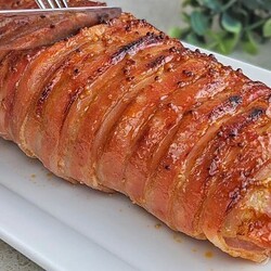 Когда хочется удивить гостей мясом, которое тает во рту, как масло! Празднично!