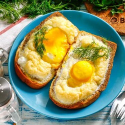 Воздушная яичница «Солнце в облаках»: необычный рецепт с фото пошагово