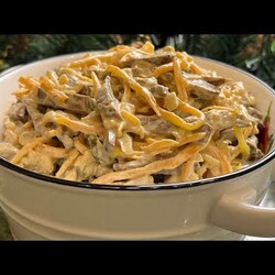 Нежный Печёночный Салат печень жар лук и морк и марин огур и майон