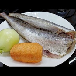 Уже много лет готовлю так РЫБУ и не хочу менять рецепт. предварительно 5 мин варит.: БЕЗ ЖАРКИ и косточек.