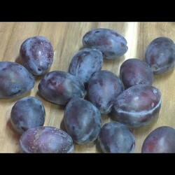 Пирог со сливами на Сковороде без Духовки . надо бы сливы присып сахаром