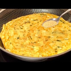 Просто натрите 2 картошки и добавьте 2 яйца! КАРТОШКА вкуснее, чем пицца! + сыр.