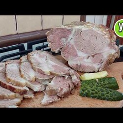 Нежнейшая буженина без духовки и быстрые малосольные огурцы в миске