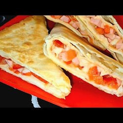 Конвертики з лаваша з соковитою начинкою #конвертикизлаваша #трикутникизлаваша #конвертикизначинкою