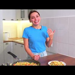 Я готова есть это блюдо каждый день! Очень вкусный жареный рис с овощами и яйцом по-китайски.