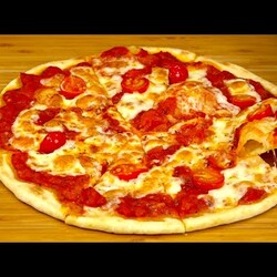 НИКТО НЕ ВЕРИТ, что я готовлю ее без духовки! ПИЦЦА на сковороде на жидком тесте