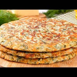 Быстрые лепешки на кефире с зеленью и сыром! Бездрожжевые лепешки на сковороде!