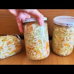 Не КАПУСТА, а ЗОЛОТО! маринованная через час готова. За месяц съедаем по 10 банок! Всё потому, что ничего НЕ КВАШУ и днями не жду!