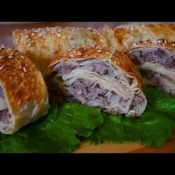 Рулет из лаваша с фаршем в духовке