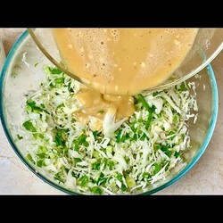 Просто нарежьте капусту и добавьте яйца! Так вкусно, что готовлю почти  каждый день летом