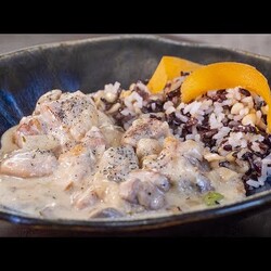 Курица которую обожают все. Французы придумали самое популярное блюдо в России. Фрикассе. молоко. сметана. грибы