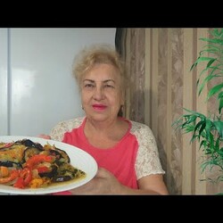 Супер закуска из баклажанов. лук морк и баклаж жарит. заливает холодным маринадом простым. св.чернова