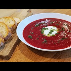 ДИЕТИЧЕСКИЙ СВЕКОЛЬНЫЙ СУП-ПЮРЕ с сухарями (СВЕКОЛЬНЫЙ ГАСПАЧО)