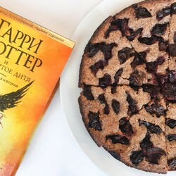 волшебный ореховый торт со сливами