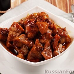 Рецепт: Жареная свинина в медово-соевом соусе с чесноком на RussianFood.com