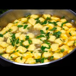 Такой СУП съедается ПОДЧИСТУЮ! Варю его стабильно 3 раза в неделю и не надоедает!