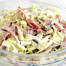 Отличная подборка из 10 самых вкусных и быстрых салатов — Хорошее настроение