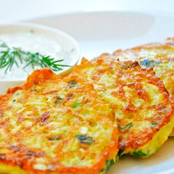 Кабачковые оладьи – самое летнее блюдо