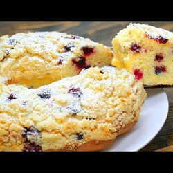 Песочный кекс с ягодами