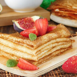 Заварные блины (с кипятком). Рецепты на кефире, молоке, сыворотке, воде и сметане