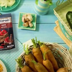 Салат із кабачків з кетчупом Торчин® «Чилі»