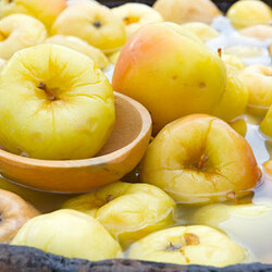 Моченые яблоки: 20 оригинальных рецептов. Фото, видео