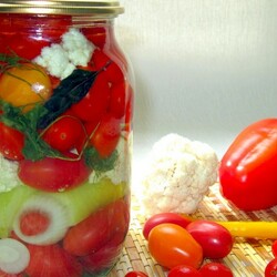 Овощное ассорти на зиму: рецепты без стерилизации, квашеные овощи в бочках, маринованный микс