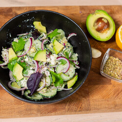 Салат авокадо-огурец и сыр фета — пошаговый рецепт с фото, видео, кбжу и ингредиенты