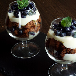 Трайфл с голубикой — рецепт с фото