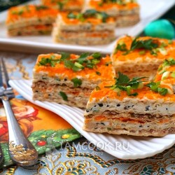 Закусочный торт из вафельных коржей — рецепт с фото