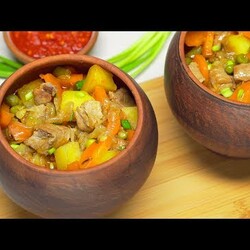 Жаркое из свинины в горшочке. Рецепт от Всегда Вкусно!